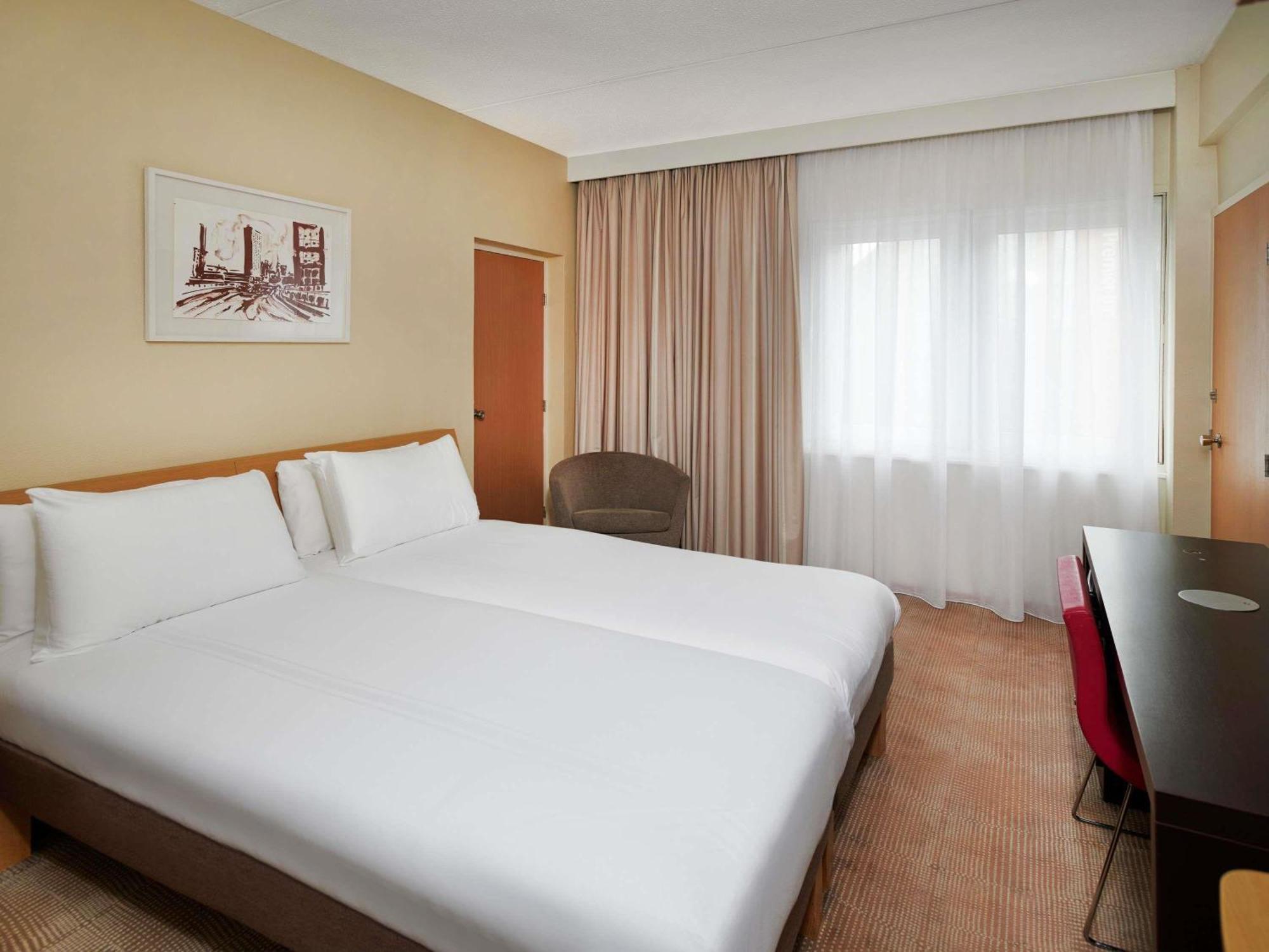Superior Twin Room Accessible,1742569968:JPEG